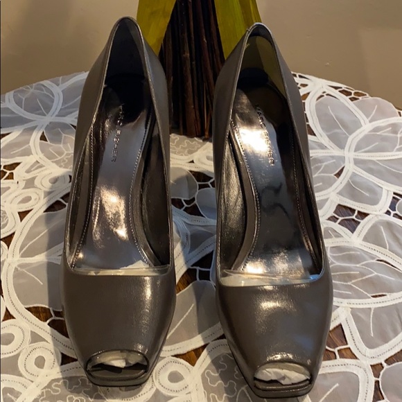 MARC Fisher DARK Grey MFlency Peep Toe Pump - Picture 2 of 8